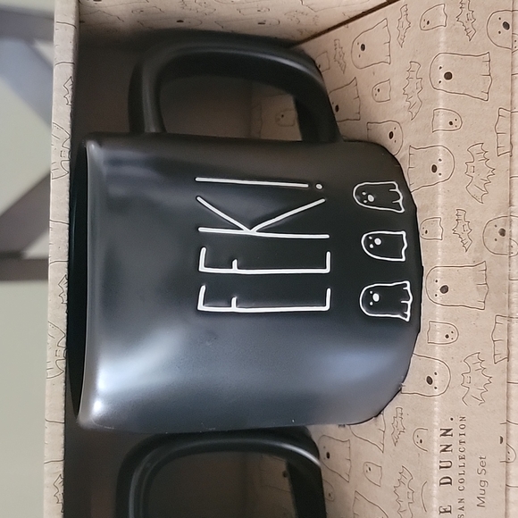 Halloween rae dunn,rae dunn mugs, salt and pepper shaker,cauldrons - Picture 4 of 5